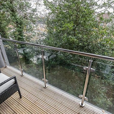 Stylish Town Centre Apartment, W Parking, Nr Beach Μπόρνμουθ Εξωτερικό φωτογραφία