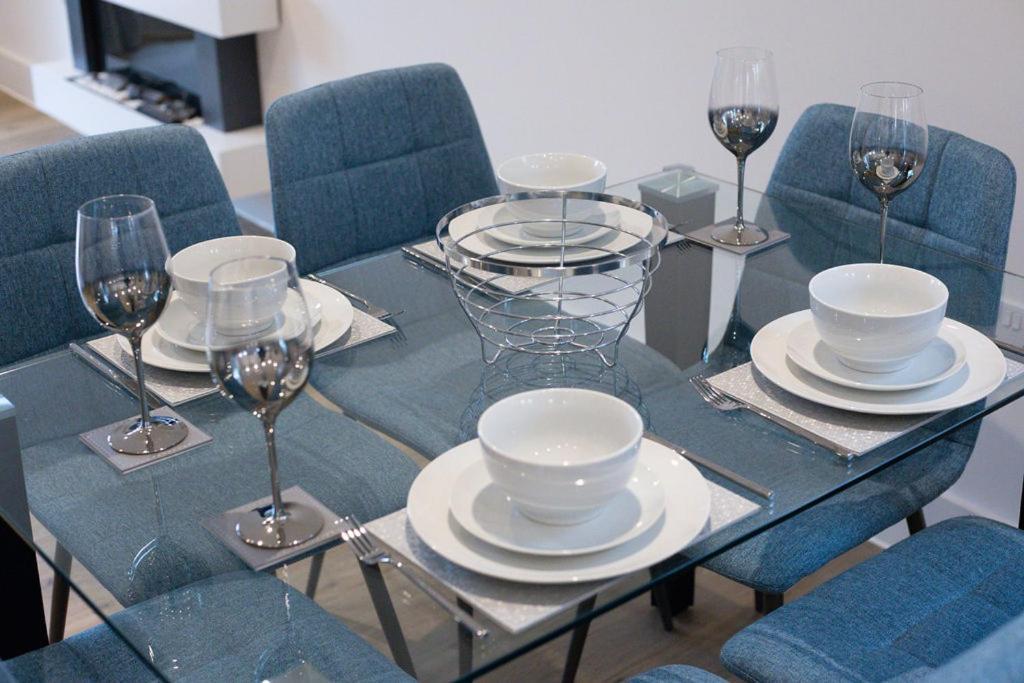 Stylish Town Centre Apartment, W Parking, Nr Beach Μπόρνμουθ Εξωτερικό φωτογραφία